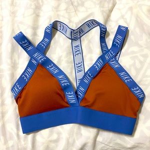 Nike Criss Cross Sports Bra